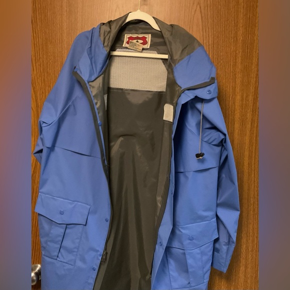 LL Bean Maine Guide Rain Coat - Large - Picture 2 of 8